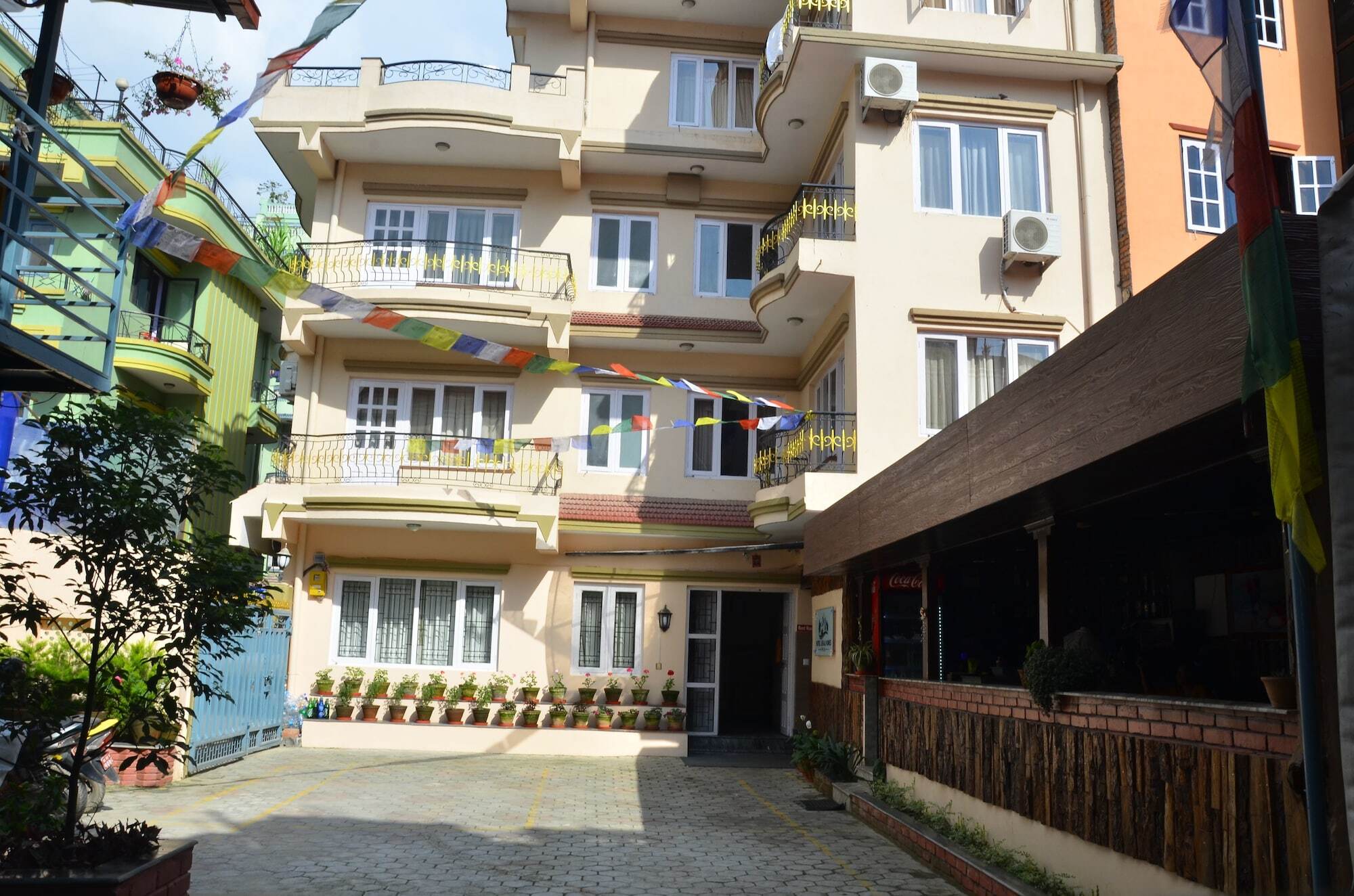 Oyo 720 Lekali Homes And Restaurant Catmandu Exterior foto